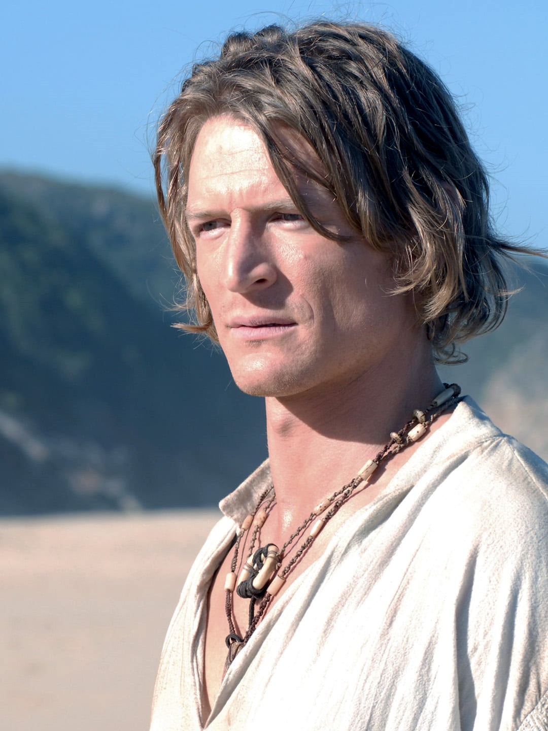 Philip Winchester in the role of Robinson Crusoe